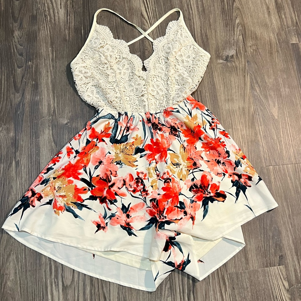Boutique Size M Floral/Lace Romper